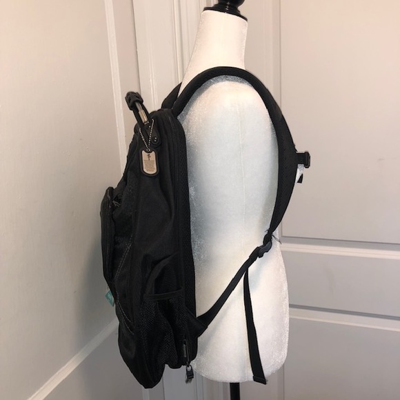 Basecamp Microsoft Backpack NWT - Picture 3 of 12